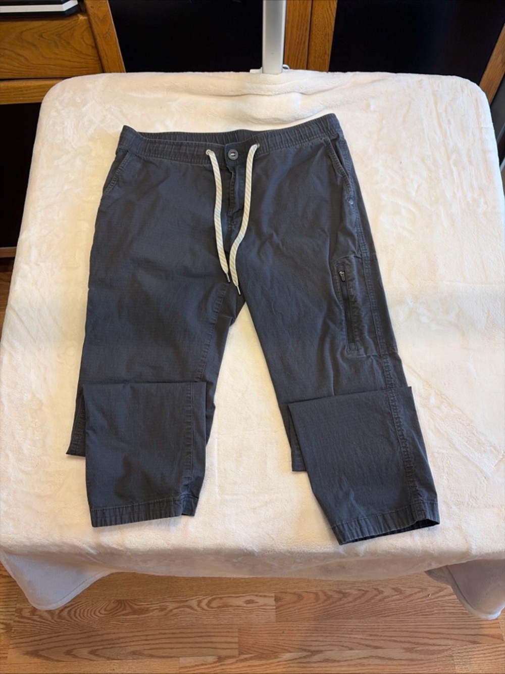 Vuori Rip Stop Pants Gray Women’s Sz Large VW401